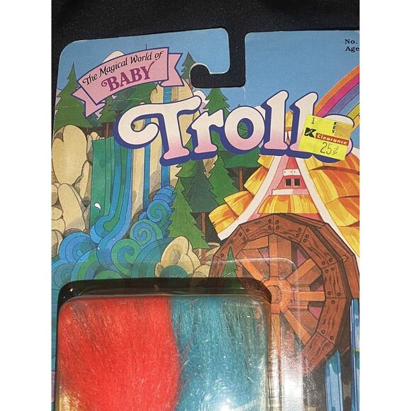 The Magical World of Baby - Trolls Play Figurines - Picture 2 of 4